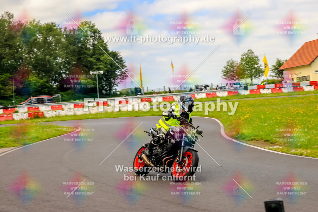 VBK-8228 | Hier findet Ihr Bilder von Touristenfahrten auf der Nürburgring Nordschleife oder von anderen Veranstaltungen die ich besucht habe. Viel Spass beim Durch Schauen 