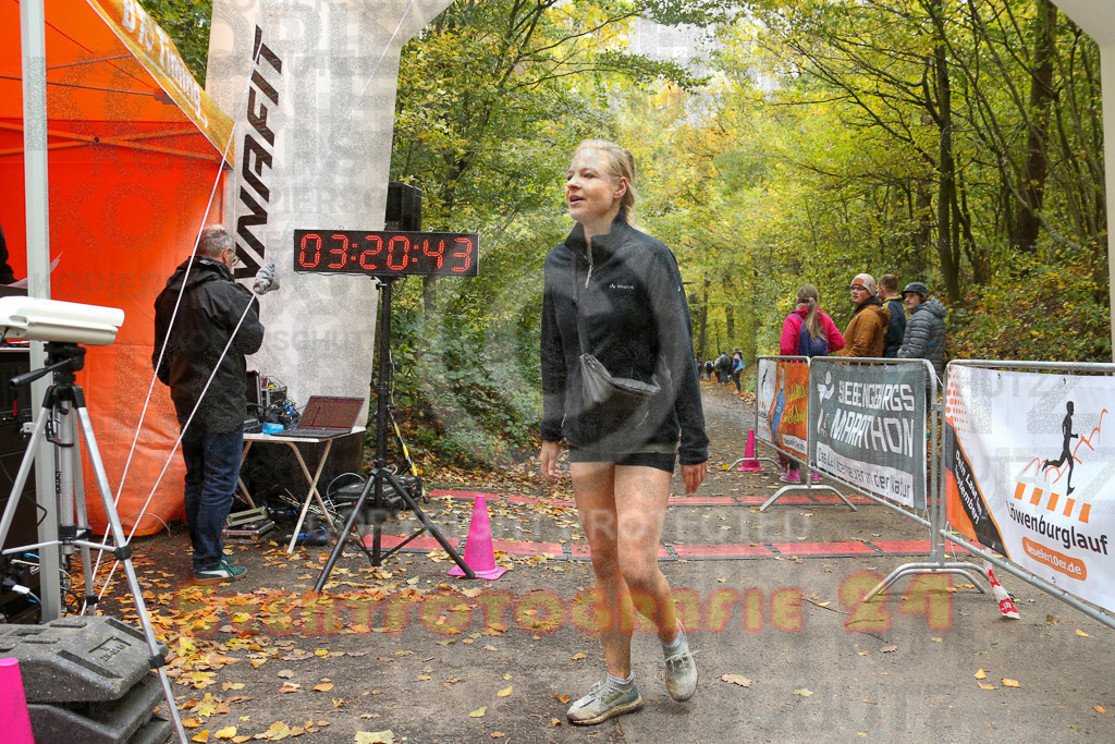 251026_1322_EX1_3271 | Sportfotografie im Rhein-Sieg Kreis, Köln, Bonn, NRW, Rheinland Pfalz, Hessen, etc. Unser Tätigkeitsfeld umfasst den Laufsport vom Volkslauf über den Marathon, Duathlon, Triathon bis zum Ultralauf wie Kölnpfad Ultra oder Schindertrail.