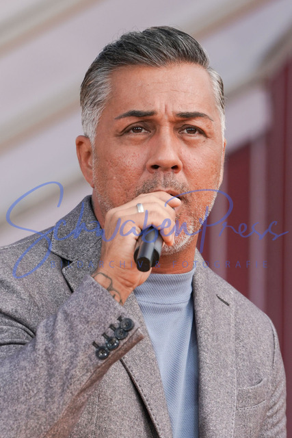 DSC00387 | Mike Leon Grosch - Immer wieder sonntags, Folge 11
Stimmung und Emotionen bei der vorletzten Sendung, vor etwa 2500 Besuchrn. 
Deutschland, Rust, Europapark, 28.08.2022