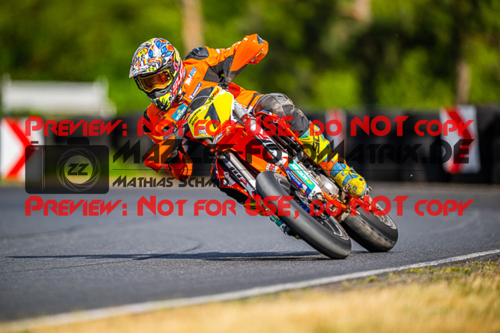 MaZZes_FotoMatrix_220528_3255 | Fotograf Mathias Schmid
Sportfotograf,
Eventfotograf,
Hochzeitsfotograf,
Portraitfotograf