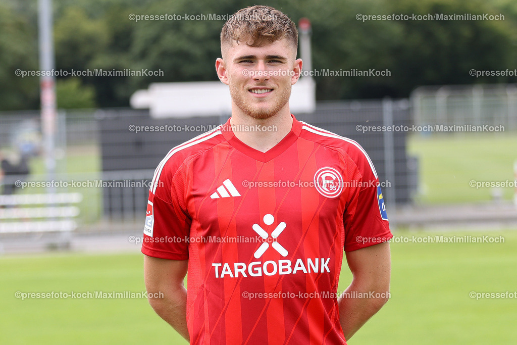 Due2BL25072401067 | Tim Rossmann; Fortuna Düsseldorf; 2. Bundesliga, Porträttermin 2024/2025