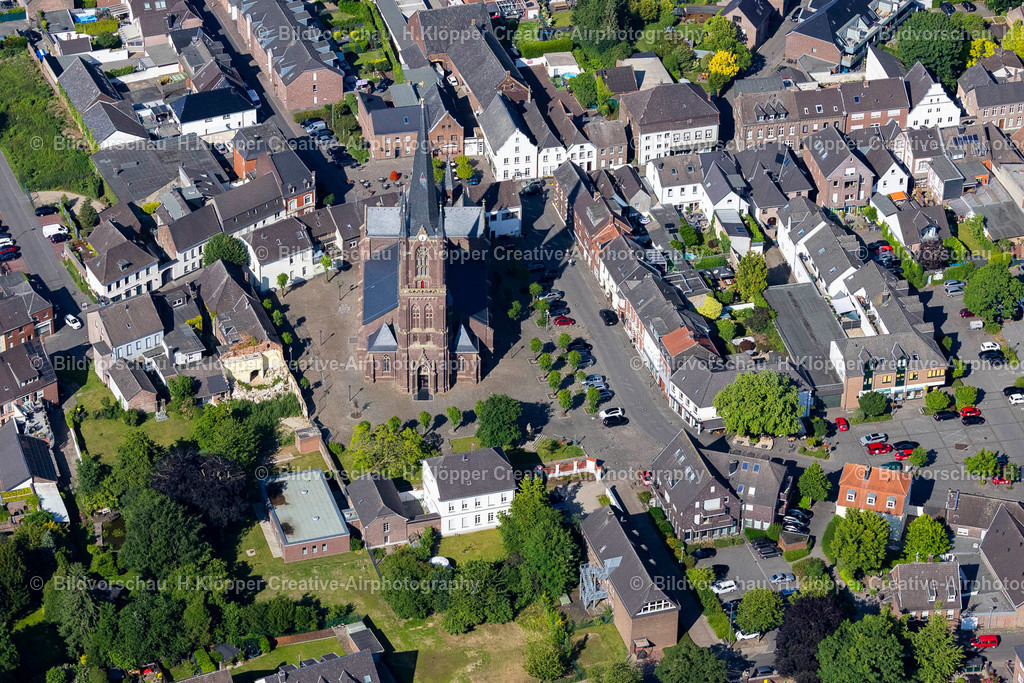 Luftbild Kerken-Aldekerk-4899 | Luftbildfotografie Luftbild Kirchengebäude in Kerken im Bundesland Nordrhein-Westfalen, Deutschland - Realisiert mit Pictrs.com