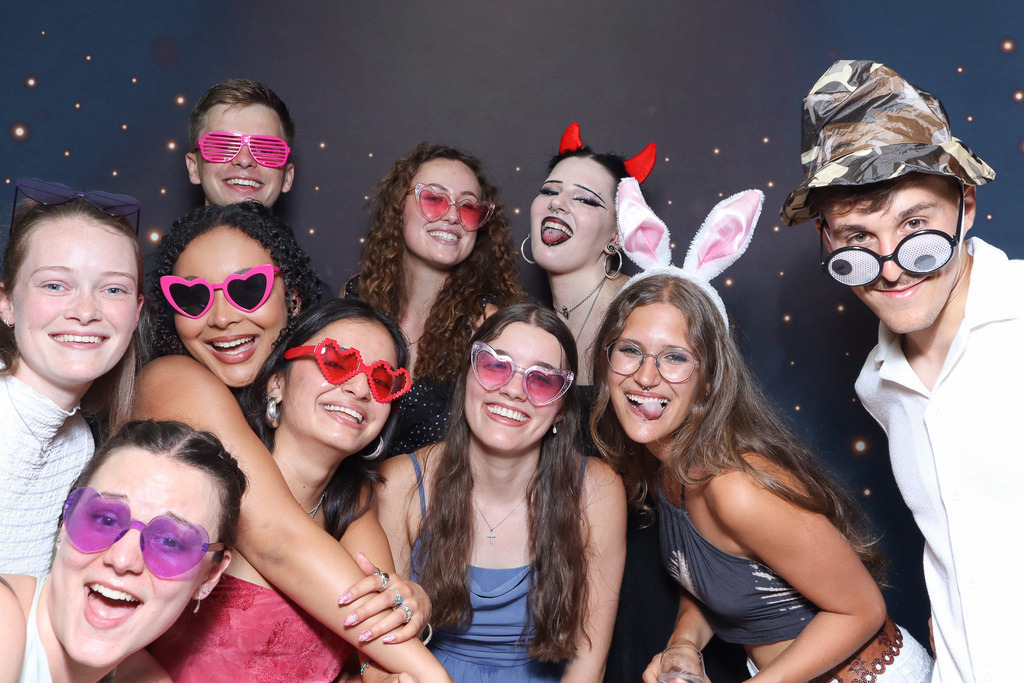 ZD260628112736-89 | Fotoshop von zweidimensional Fotografie. Ihr Fotograf im Aargau. Abzüge von Ihrem Fotobox Event bestellen.Abzüge von Ihrem Hochzeit bestellen.Abzüge von Ihrem Schulfotograf bestellen.