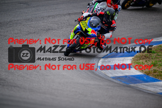 MaZZes_Fotomatrix_20250421_6007705_7121 | WEISS