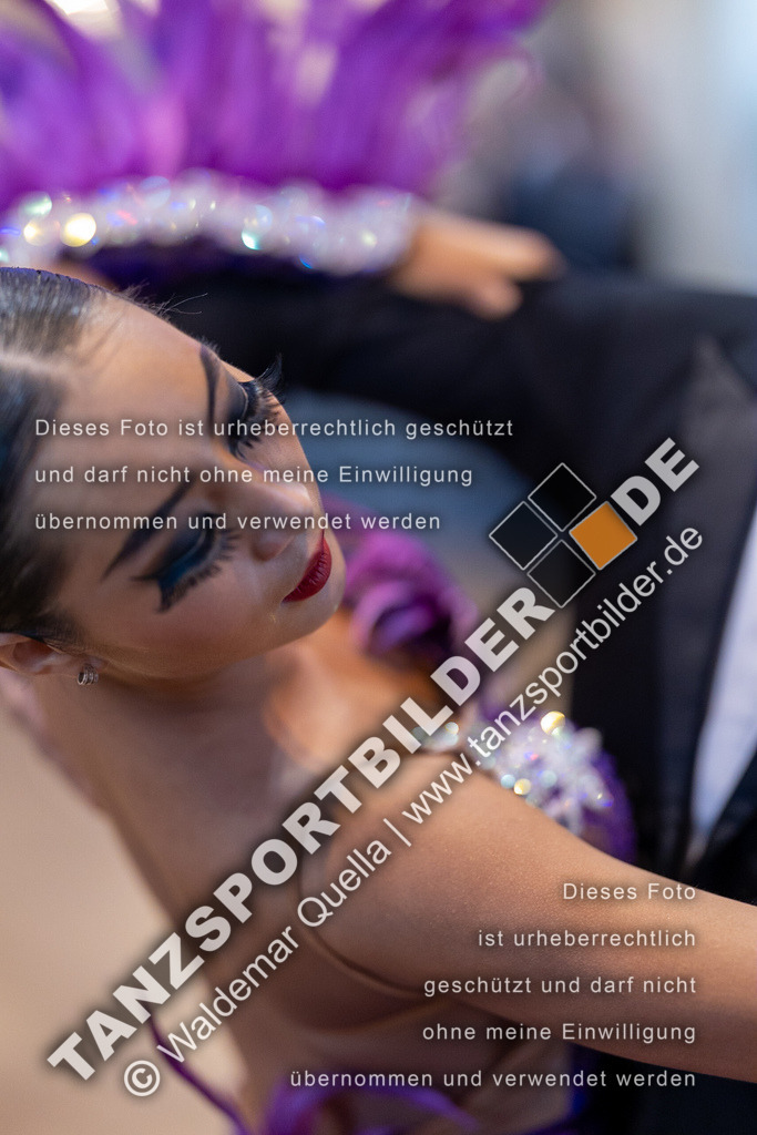 20230812-10325 | Hier finden Sie Tanz Bilder vom Latein und Standard Formationen tanzen. Sportbilder vom Tanzsport. Schöne Fotos und von Weltmeisterschaft, Europameisterschaft, Bundesliga, Regionalliga, Oberliga und Landesliga sowie von GOC Stuttgart, DanceComp, WM Bremen