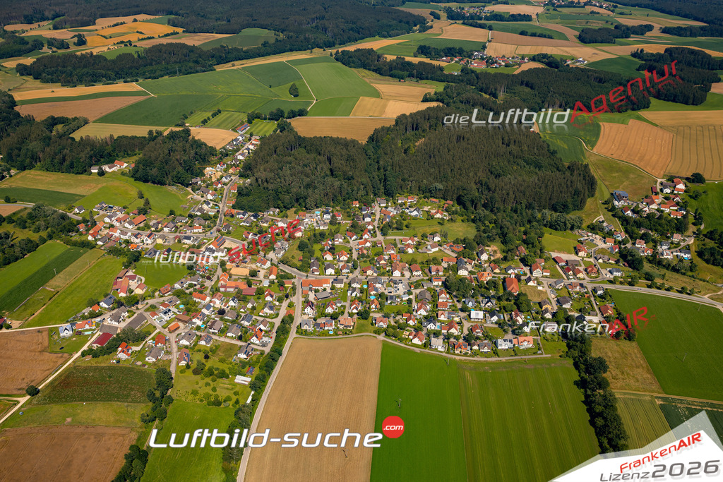 Das Luftbild zeigt : Bachern Friedberg - Die Luftaufnahme wurde 2024 vom UL-Flugzeug aus erstellt ( keine Drohne ) - Hochauflösende Luftaufnahme - Für grossformatige Ausdrucke geeignet. Die Geschenkidee !Mit Lizenz und Bildrechte bestellbar