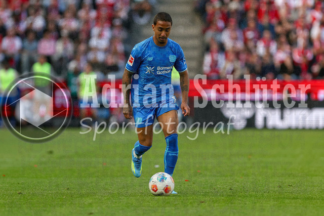 25.04.2026, GER, Fussball, Herren, 1. BL, Saison 2025/2026, 1. FC Köln - Bayer 04 Leverkusen | Arthur (Bayer 04 Leverkusen) in Aktion am Ball, Einzelaktion 