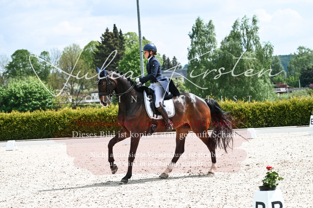 20230514_JK-Röhrsdorf-20-025 | Pferde- und Turnierfotografie in Westsachsen. Pferdeportraits, Auftragszeichnungen und intuitive Kunst.
