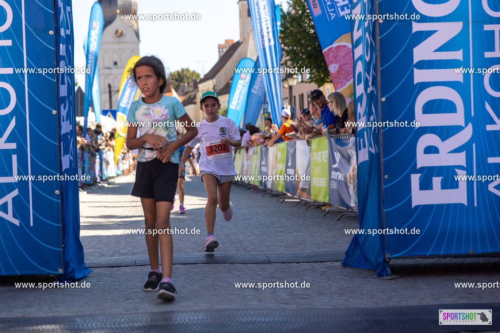 VJ__3303 | Stadtlauf Erding 2025 #stadtlauferding #erdingstadtlauf #stadtlauf_erding #laufmotivation #trisporterding #yourpictrs #sportshot_your_pictrs