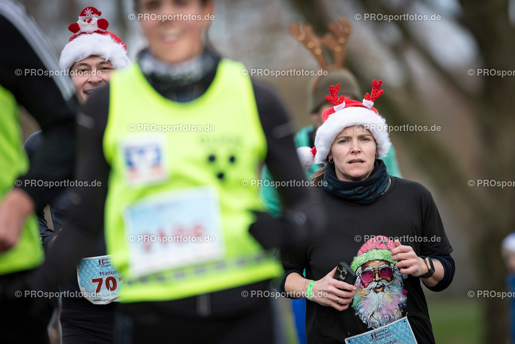 Bonner Nikolauslauf in Bonn, 08.12.2024 | Impressionen vom Bonner Nikolauslauf am 08.12.2024 in Bonn (Freizeitpark Rheinaue). Foto: BEAUTIFUL SPORTS/Axel Kohring