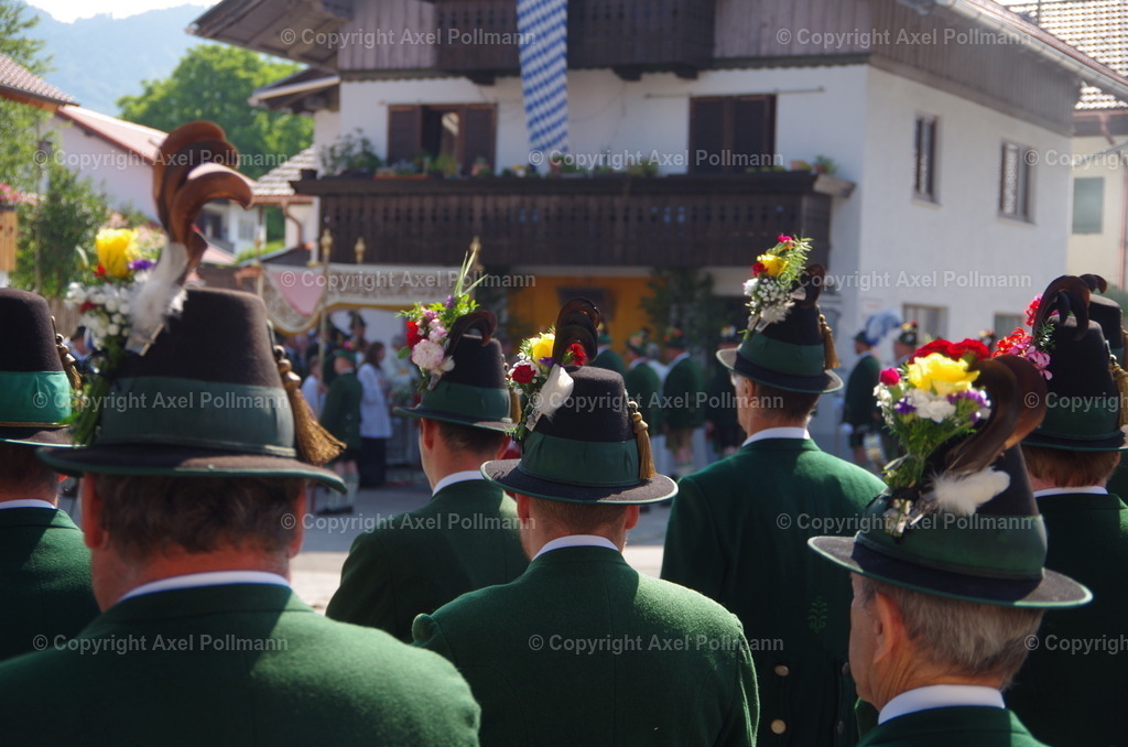 IMGP3574 | fotografiert von Axel PollmannLeonhardi Wallfahrt Benediktbeuern und Murnau, Fronleichnam, Fasching, Landschaft im Loisachtal und Benediktbeuern  - Realisiert mit Pictrs.com