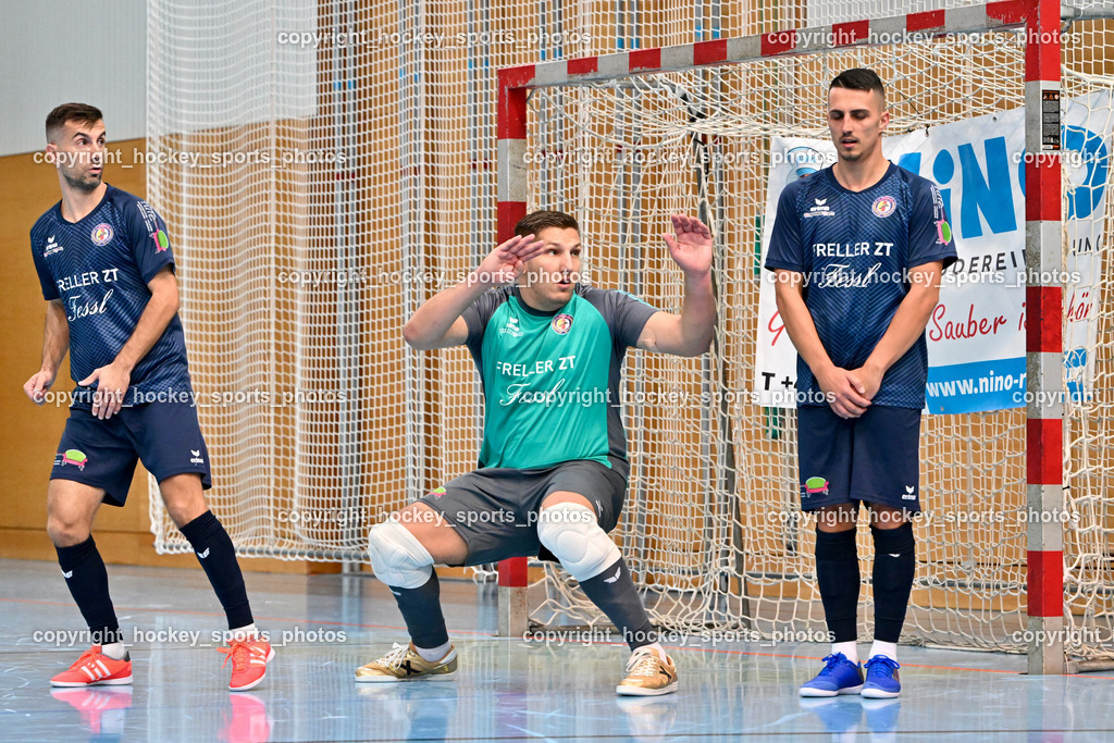 Carinthia Flamengo Futsal Club vs. LPSV-K | #10 Samir Nuhanovic LPSV-K, #21 Alan Halilovic LPSV-K, #5 Amir Beganovic LPSV-K, Carinthia Flamengo Futsal Club vs. LPSV-K, Carinthia Flamengo Futsal Club vs. LPSV-K am 03.11.2024 in Klagenfurt (Ballspielhalle Viktring), Austria, (Photo by Bernd Stefan)