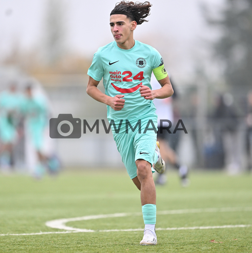 Fussball I Herren I Saison 2025-2026 I Bundesliga I 6. Spieltag I Eintracht Frankfurt - FC Bayern München  | MWMARA - Realisiert mit Pictrs.com