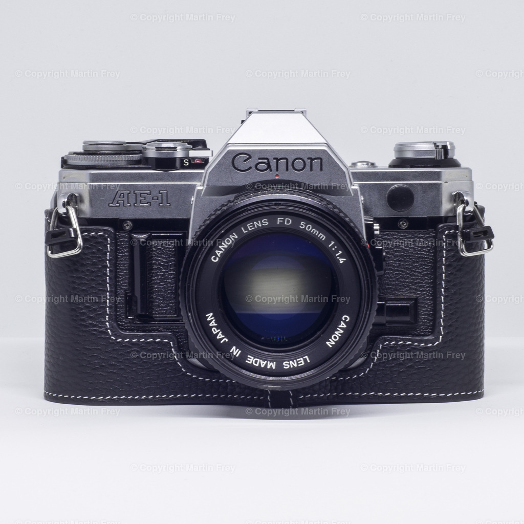 2023_FD001_1x1 | Canon AE-1 silver with FD 50mm f/1.4 - Realisiert mit Pictrs.com