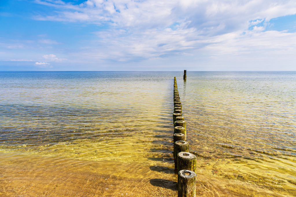 Buhne am Strand von Ückeritz auf der Insel Usedom | Buhne am Strand von Ückeritz auf der Insel Usedom.