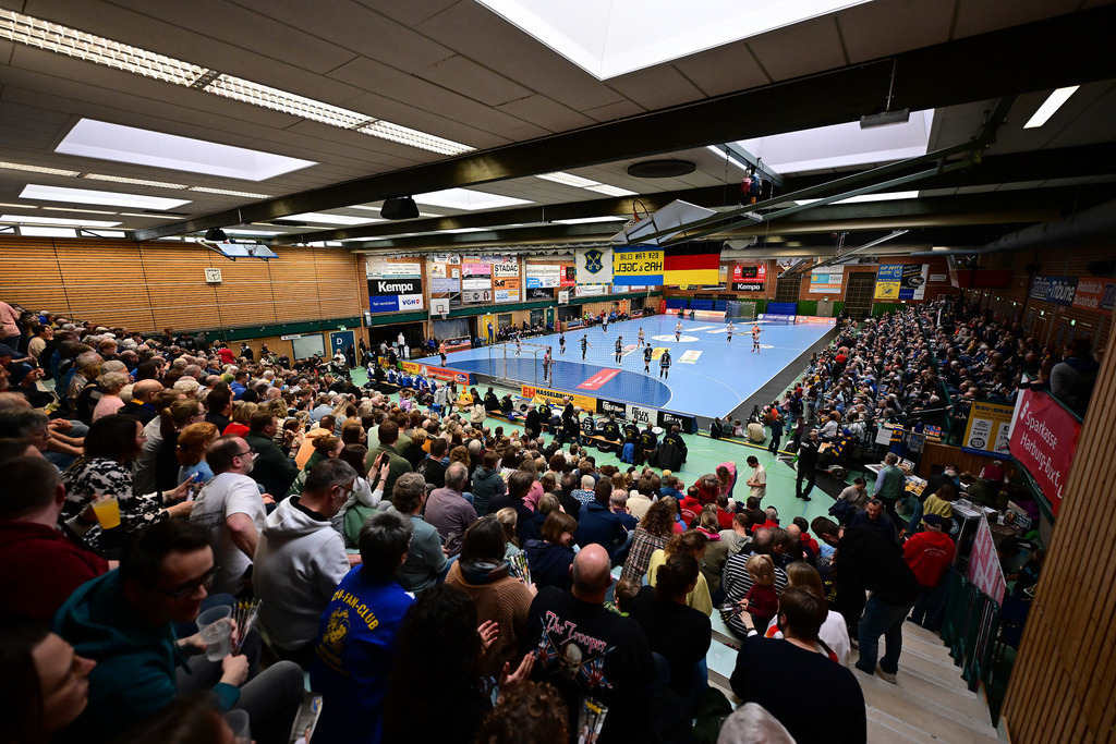 Handball I Frauen I Saison 2024-2025 I 1. HBF I 19. Spieltag I Buxtehuder SV - HSG Blomberg-Lippe | Der Sportfotograf. - Realisiert mit Pictrs.com