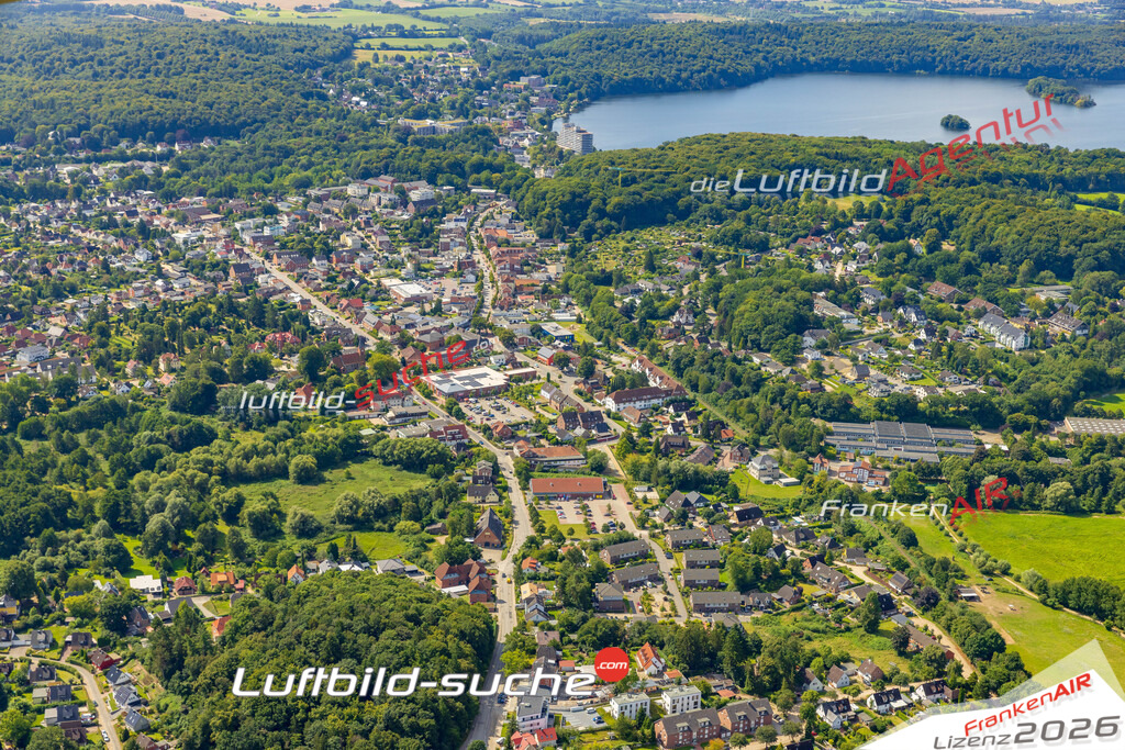 Luftbild Malente - Die Luftaufnahme wurde 2025 vom UL-Flugzeug heraus erstellt ( keine Drohne ) - Hochauflösende Luftaufnahme - für professionelle Ausdrucke geeignet. Die Geschenkidee !Hier alle&nbsp;Infos zur Lizenzierung der LuftaufnahmeWir fliegen auch dieses Jahr wieder in Ihre Region um Luftbilder zu erstellen.- Luftbild anfragen