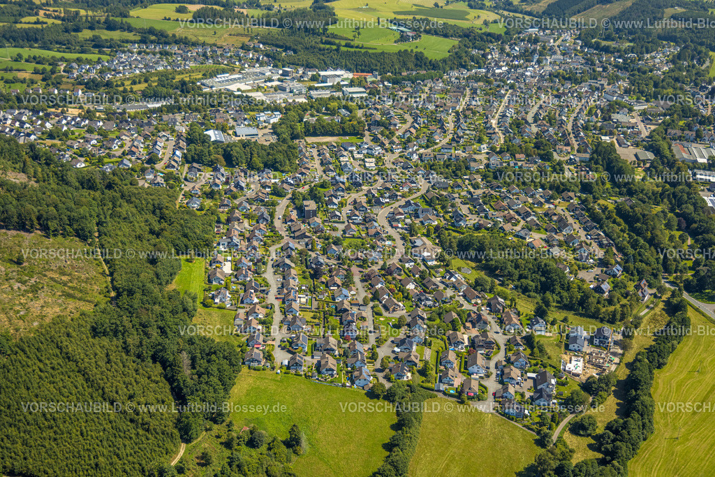 Drolshagen250810313 | Luftbild, Wohngebiet Ortsansicht Drolshagen, Gewerbegebiet Hagener Straße, Drolshagen, Sauerland, Nordrhein-Westfalen, Deutschland