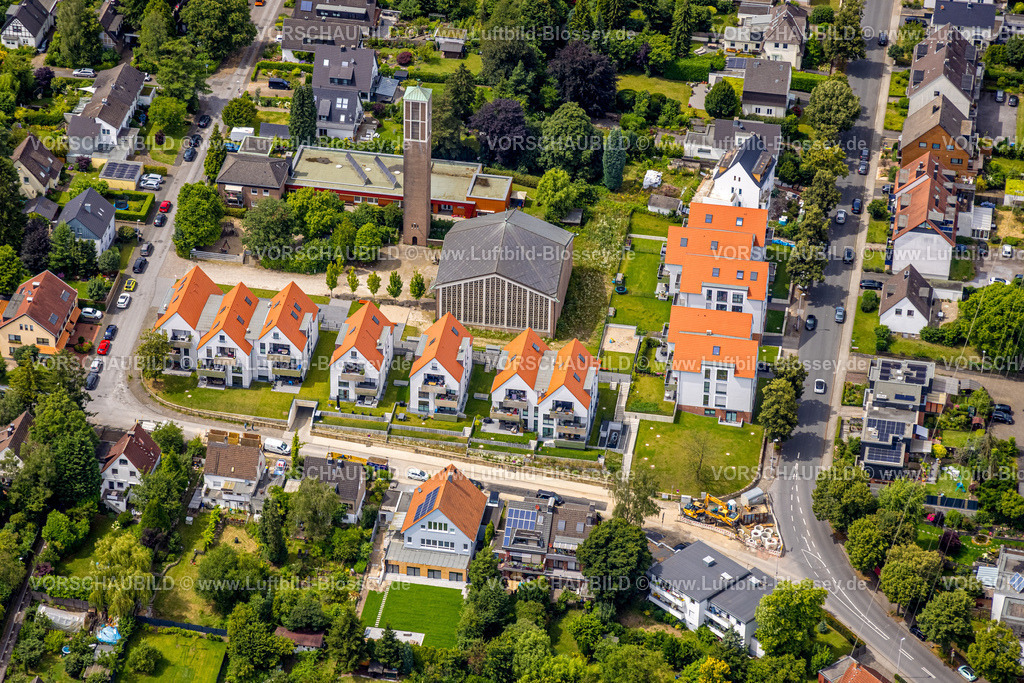 Muelheim240703280 | Luftbild, Neubau Wohnsiedlung Lindenhof, evang. Kirche und Kindergarten Lindenhof, Saarn - West, Mülheim an der Ruhr, Ruhrgebiet, Nordrhein-Westfalen, Deutschland