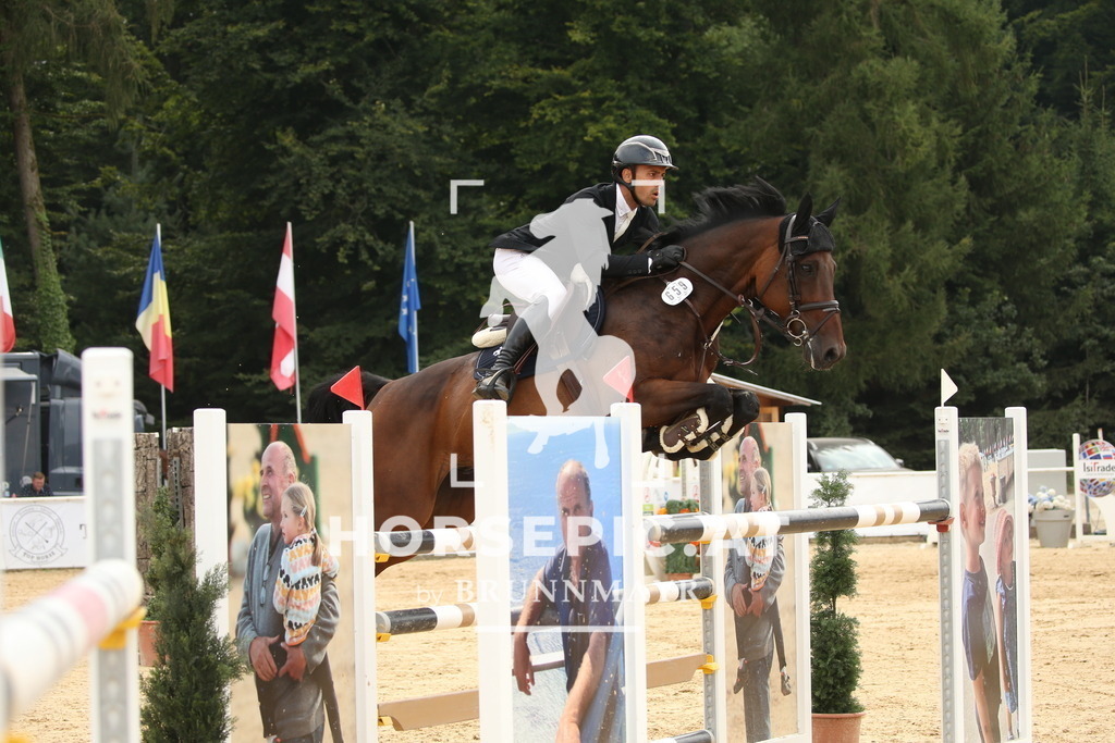 DL2Q8205 | Willkommen bei Brunnmayr - Design & Fotografie – Ihrem Spezialisten für Reitturniere und Pferdeveranstaltungen in Oberösterreich, Salzburg und Bayern! Seit über 17 Jahren sind wir leidenschaftlich dabei.