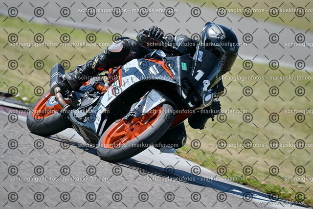 26BT01-0586 | 140 - Realisiert mit Pictrs.com