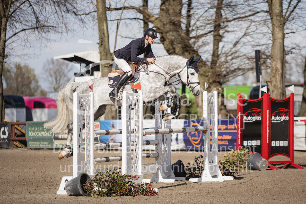 230411_Mühlen_04SprPf-L-439 | Deine schönsten Turniermomente als professionelle Fotos! Entdecke hochwertige Pferdesport-Fotografie im Online-Shop. Jetzt Fotos finden & bestellen!