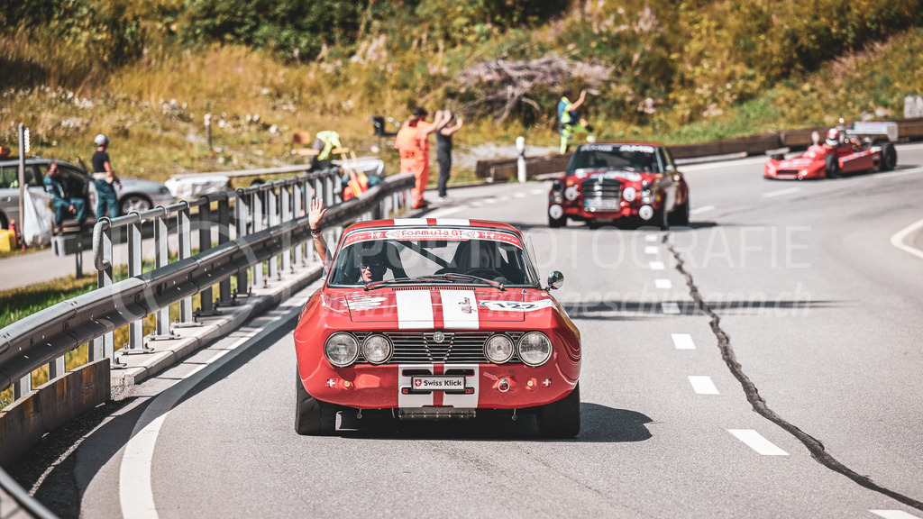 19. Arosa ClassicCar 2023 - 2. September 2023 | 19. Arosa ClassicCar 2023
Arosa, Schweiz
Gehrig Nicole aus Haldenstein mit der Startnummer 122 in einem Alfa Romeo 2000, Jahrgang 1972, in der Klasse Alpine Performance.
@arosaclassiccar, @arosa.official, #arosaclassiccar, #arosa, #76curves, #classiccar
Bild: Sportfotografie Markus Aeschimann | www.markus-aeschimann.ch - Realisiert mit Pictrs.com