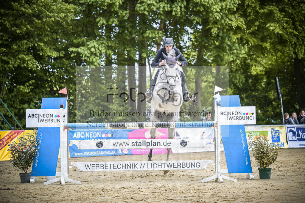 DOS_0090 | Entdecke hochwertige Reitturnierfotos von Foto Oger. Professionell, emotional und authentisch – jetzt Lieblingsmomente im Shop bestellen.Deutschlandweite Turnierfotografie. - Realisiert mit Pictrs.com