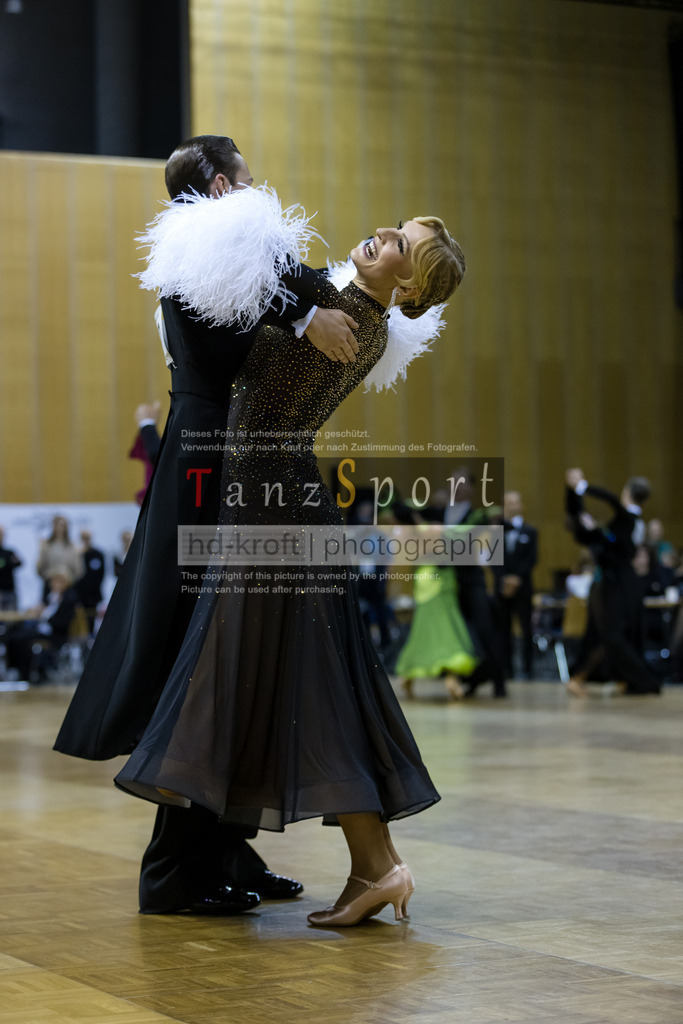 20241102_DC_HGR_Std_09135 | Tanzsportbilder, Standardtanz, Lateintanz, WDSF, DTV, LTVB, dancecomp, goc, hessen tanzt, blaues band der spree, walzer, tango, wiener walzer, slowfox, quickstepp, samba, rumba, cha-cha-cha, paso doble. jive, hd-kroft photography, turniertanzsport