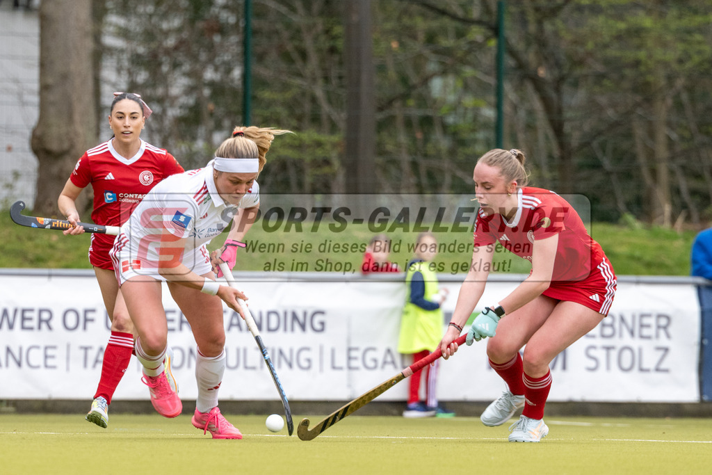 SFE_20260321_0045 | Köln, Deutschland, 21.03.26: Feldhockey 1. Bundesliga Damen zwischen Rot-Weiss Köln - Bremer HC im REWE Sportpark am 21.03.2026 in Köln, Deutschland. (Foto von Stephan Fehrmann)Köln, Germany, 21.03.26: Feldhockey 1. Bundesliga Damen between Rot-Weiss Köln - Bremer HC in REWE Sportpark at 21.03.2026 in Köln, Deutschland. (Foto from Stephan Fehrmann)
