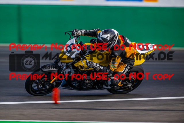 MaZZes_FotoMatrix_220507_94661 | Fotograf Mathias Schmid
Sportfotograf,
Eventfotograf,
Hochzeitsfotograf,
Portraitfotograf