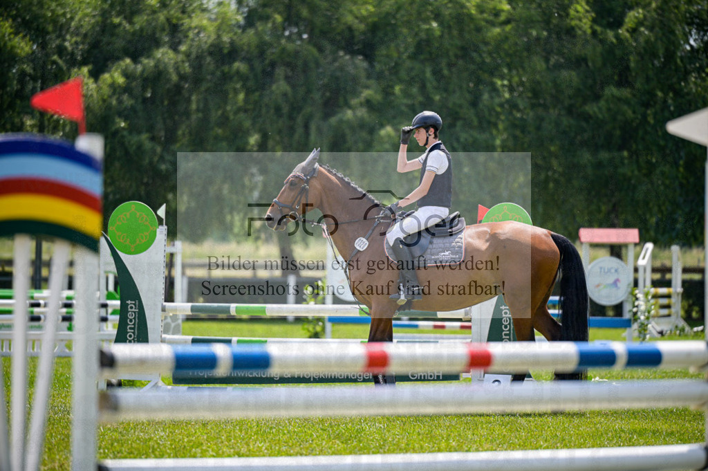 Reitturnier Voxtrup | Entdecke hochwertige Reitturnierfotos von Foto Oger. Professionell, emotional und authentisch – jetzt Lieblingsmomente im Shop bestellen.Deutschlandweite Turnierfotografie. - Realisiert mit Pictrs.com