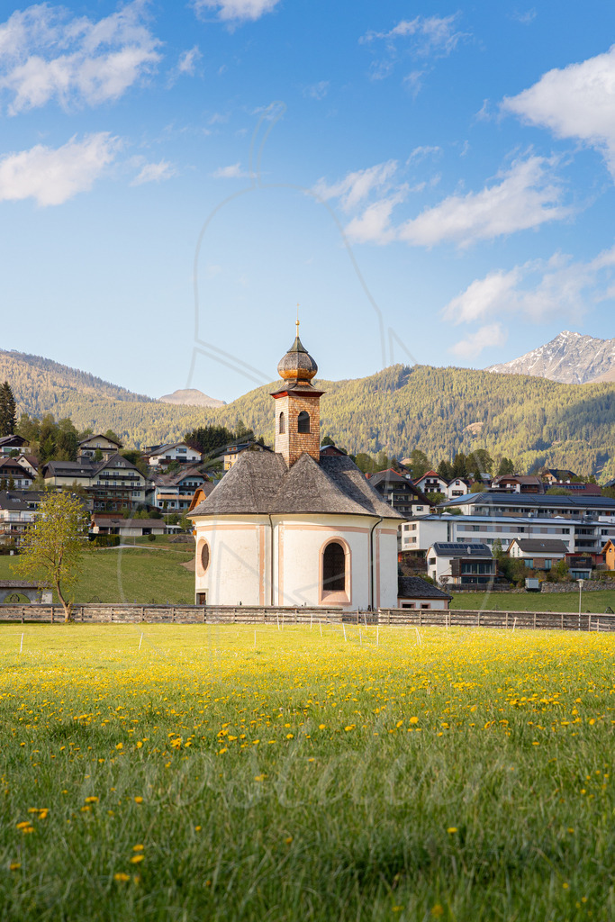 Frühling in Mariapfarr | Ihre Fotografin im Lungau, ihre Fotografin im Mostviertel, Wandbilder Onlineshop, Imagefotos für Ihr Unternehmen,  - Realisiert mit Pictrs.com