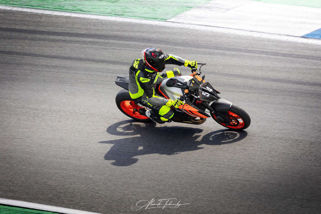 Ducati Trackday Hockenheimring 2026 | Entdecken Sie die faszinierende Welt von Alexander Tschuncky Arts: Kreative Fotografie, atemberaubende Automobilkunst und hochwertiger Bilderdruck. Lassen Sie sich inspirieren! - Realisiert mit Pictrs.com