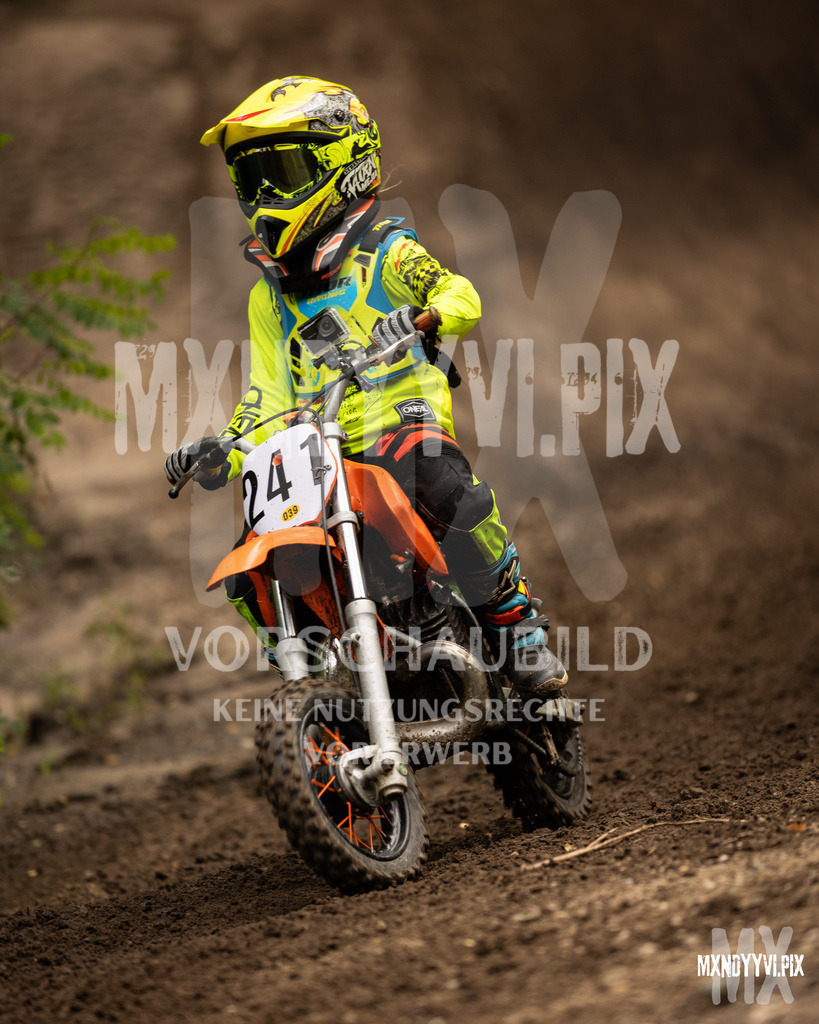 866A0376 | mxndyyvipix