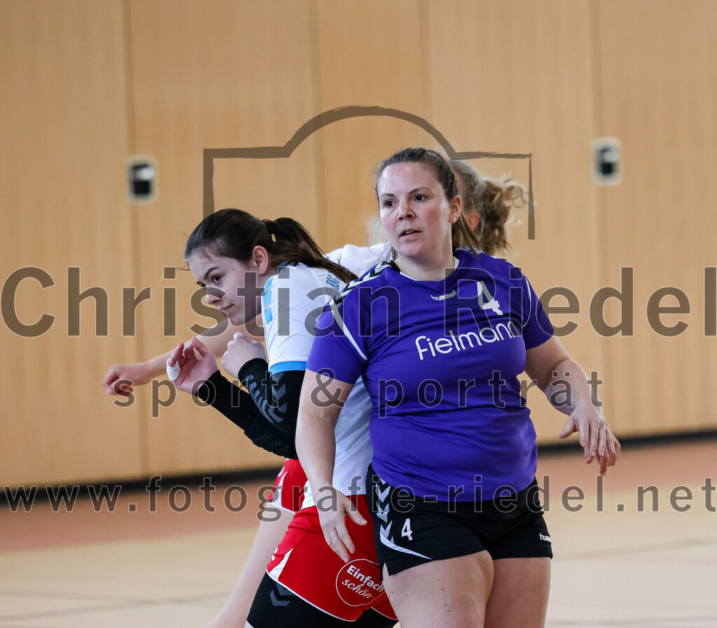 2023-03-18_028_SpVgg_Altenerding_II_gegen_HSG_Freising-Neufahrn_II | Erding, Deutschland, 18.03.2023:
Handball, Bezirksliga Frauen Altbayern 2022 / 2023, 14. Spieltag, SpVgg Altenerding II gegen HSG Freising-Neufahrn II, Endergebnis: 25:27

Miriam Deuschle (SpVgg Altenerding, #4)

Foto: Christian Riedel / fotografie-riedel.net