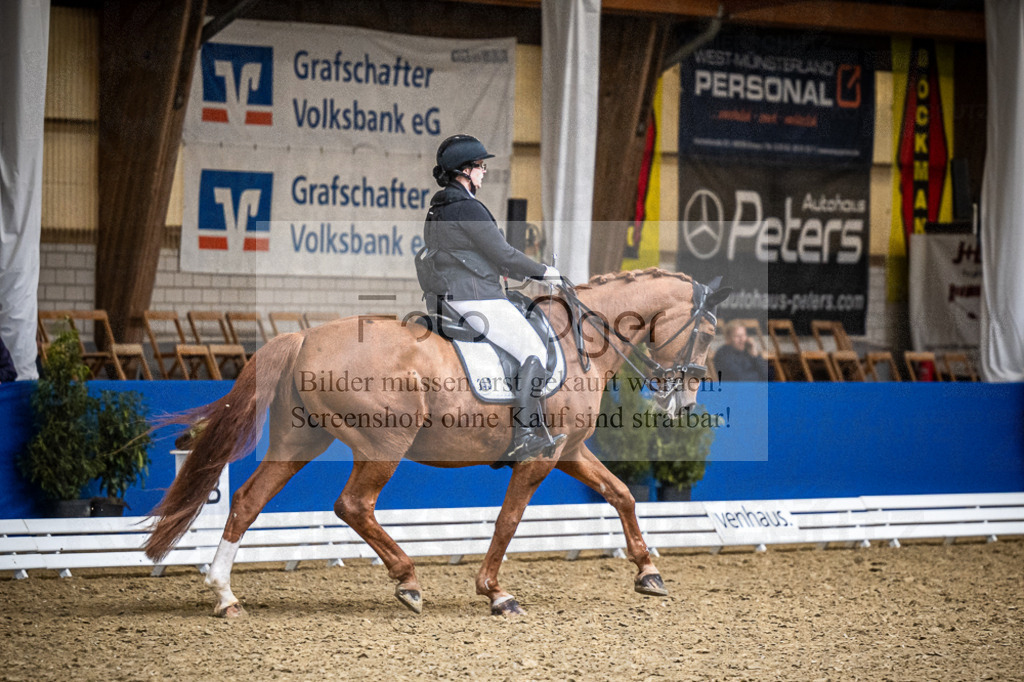 DOS_3731 | Entdecke hochwertige Reitturnierfotos von Foto Oger. Professionell, emotional und authentisch – jetzt Lieblingsmomente im Shop bestellen.Deutschlandweite Turnierfotografie. - Realisiert mit Pictrs.com