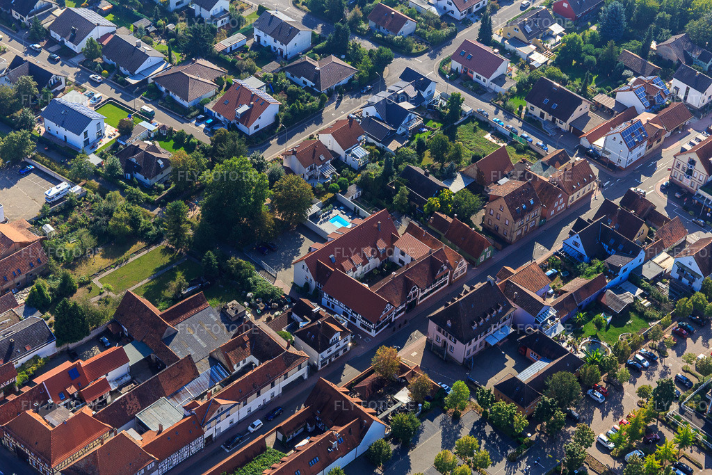 Luftbild: Hotel zum Rössel in Kandel im Bundesland Rheinland-Pfalz in Deutschland. Foto: IMG_094936.jpg vom 24.09.2016 durch Werner Riehm/FLY-FOTO.deHotel zum Rössel in Kandel › Hotel zum Rössel, Kandel