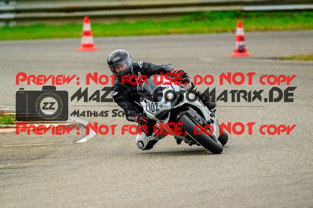 MaZZes_Fotomatrix_20241002_6007705_7653 | GELB