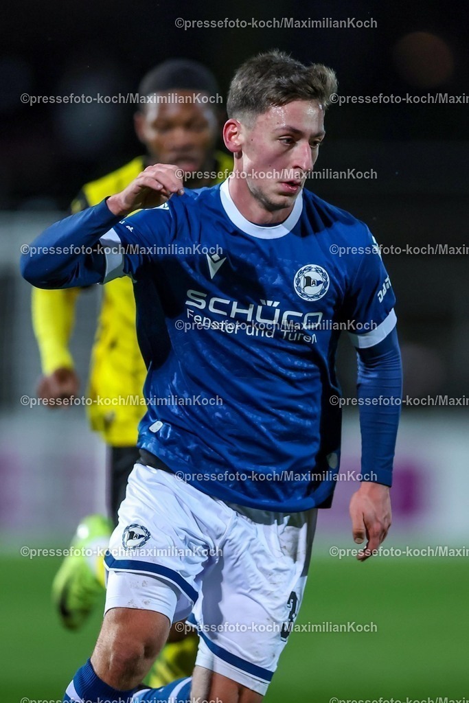 BVBII26012502099 | 26.01.2025, Fußball, 3.Liga, Borussia Dortmund II - Arminia Bielefeld, Stadion Rote Erde, Saison 2024 2025: Marius Wörl (Arminia #38)DFB regulations prohibit any use of photographs as image sequences and or quasi-video.