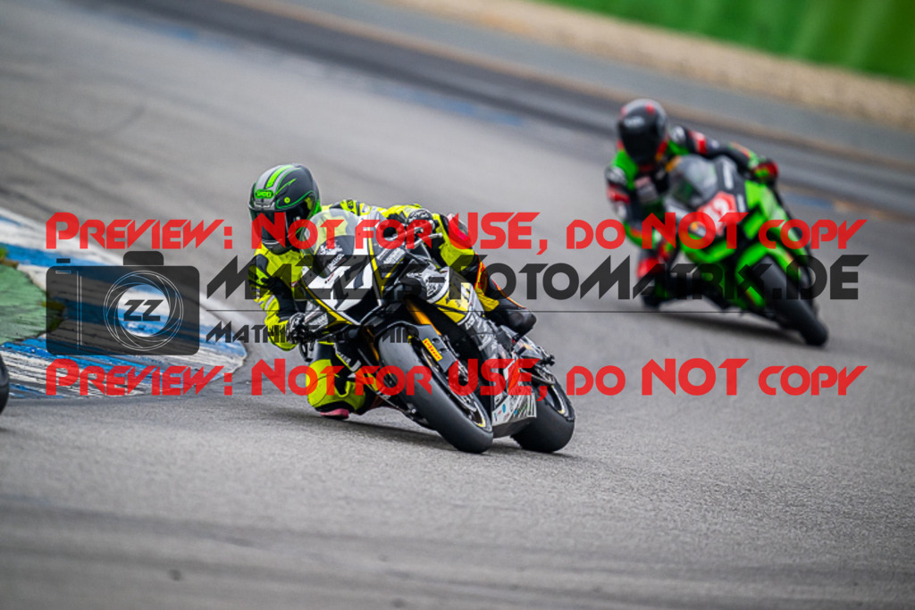 MaZZes_FotoMatrix_220925_0611 | PRO SUPERSTOCK