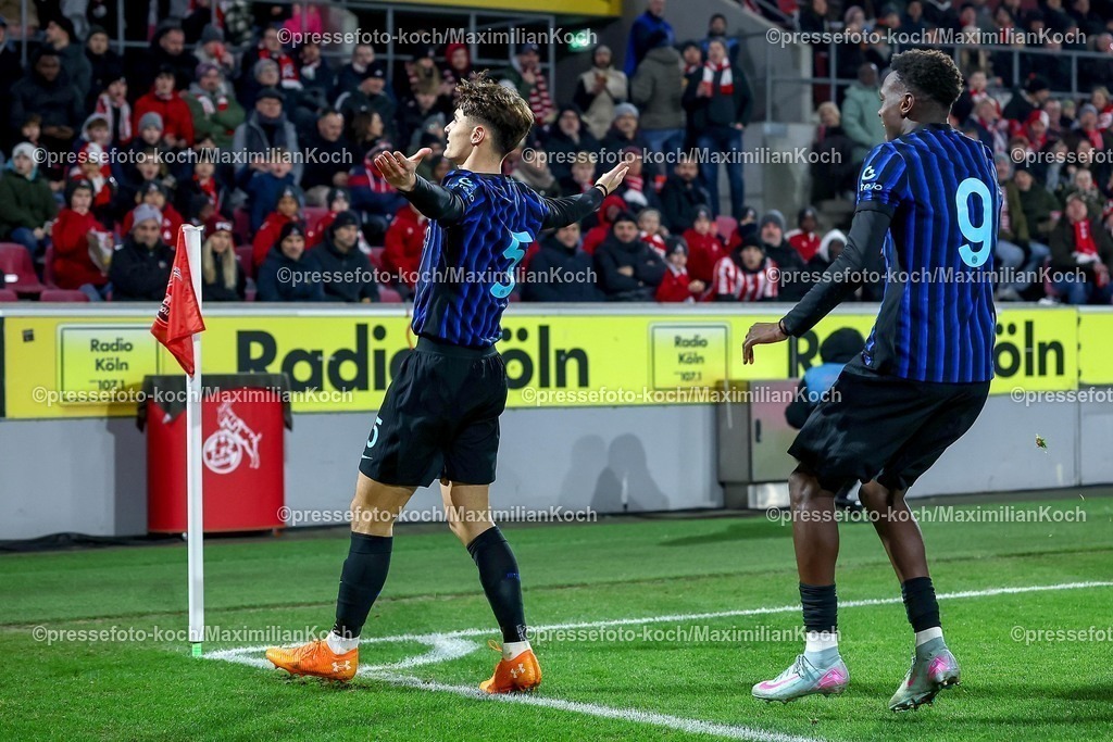 1FC04022601065 | 04.02.2026, Fußball, UEFA Youth League, U19 1. FC Köln - Inter Mailand, Sechzehntelfinale, RheinEnergie-STADION, Saison 2025 2026: Torjubel nach dem Tor zum 1:0 durch Torschütze Leonardo Bovio (FC Internazionale Milano #05)    DFB regulations prohibit any use of photographs as image sequences and or quasi-video.
