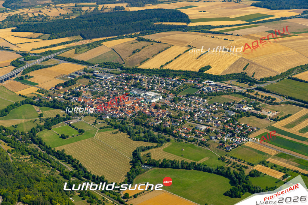 Das Luftbild zeigt : Distelhausen Tauberbischofsheim - Die Luftaufnahme wurde 2023 vom UL-Flugzeug aus erstellt ( keine Drohne ) - Hochauflösende Luftaufnahme - Für grossformatige Ausdrucke geeignet. Die Geschenkidee !Mit Lizenz und Bildrechte bestellbar