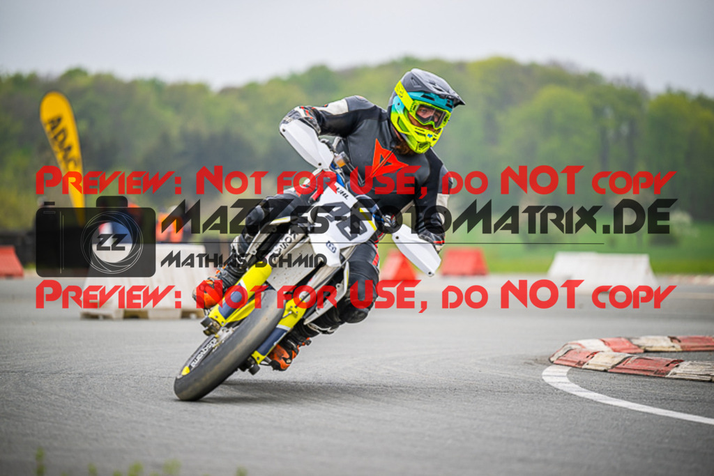 MaZZes_FotoMatrix_230507_7761 | S4