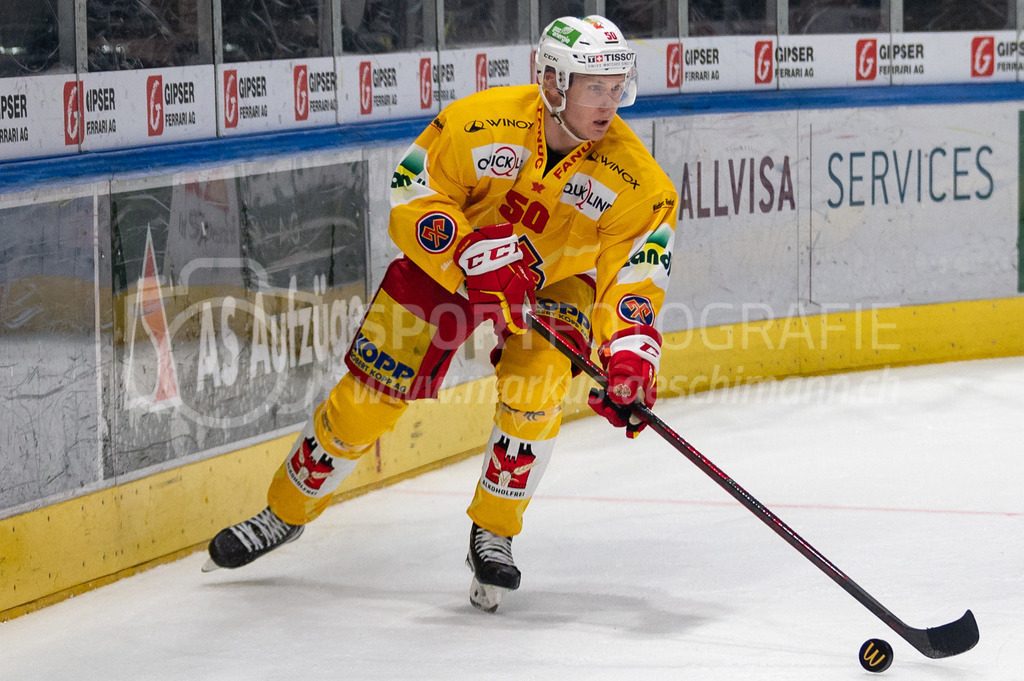 Playoffs: ZSC Lions - EHC Biel-Bienne | 04.04.2022, Zurich, Hallenstadion, Playoffs: ZSC Lions - EHC Biel-Bienne, #50 Viktor Lööv (Biel). - Realisiert mit Pictrs.com