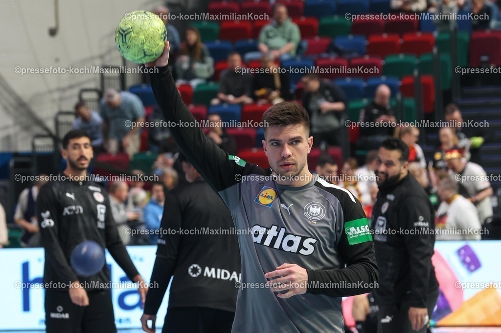 xKWIx22032601003 | 22.03.2026, Handball, Länderspiel Herren, Deutschland - Ägypten, ÖVB-Arena Bremen:  Renars Uscins (Germany #23) xKamilxWilkowskixPressefotoKochx