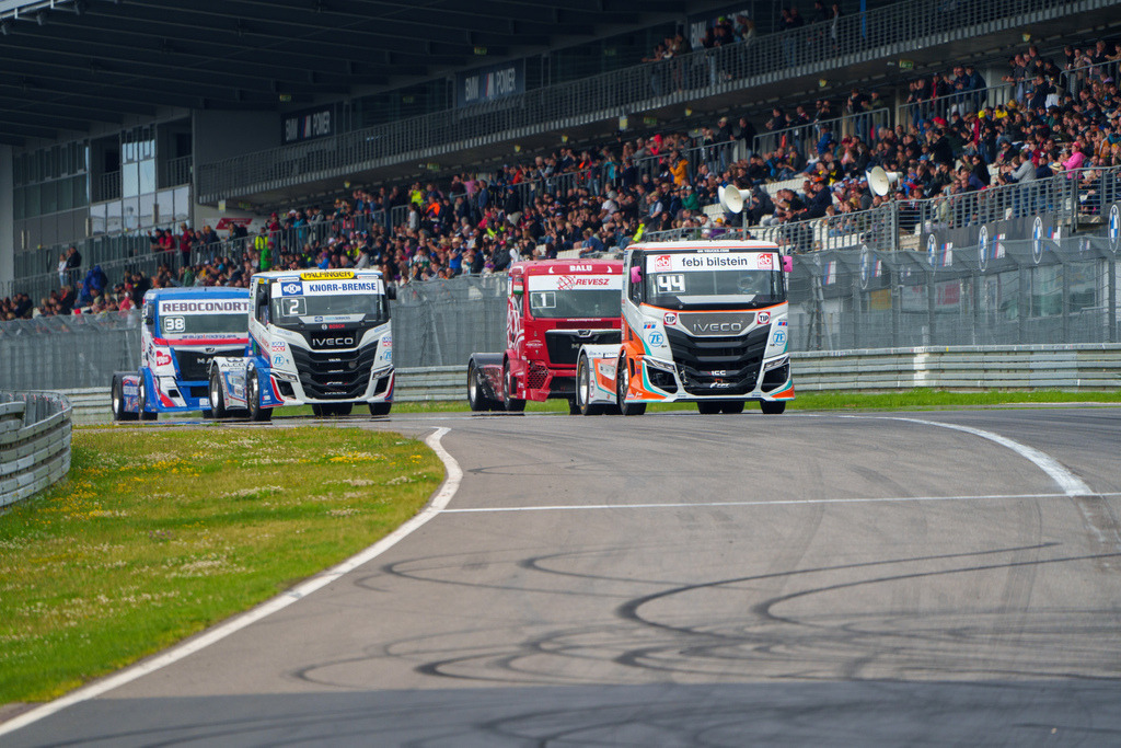 A7407112 | 13.07.2024 Goodyear FIA European Truck Racing Championship (ETRC) NürburgringBild: #44 Steffi Halm (DE) im Kampf um die ersten vier Plätze mit  #38 JOSÉ EDUARDO RODRIGUES (Portugal), #1 Norbert Kiss (DE) und #2 Jochen Hahn (DE) - Realisiert mit Pictrs.com