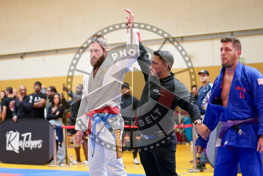 20240203PBB07786 | Fighters compete during the Brazilian Jiu-Jitsu Championship of the AJP Tour in Maintal by Frankfurt am Main, Germany, on February 2, 2024.