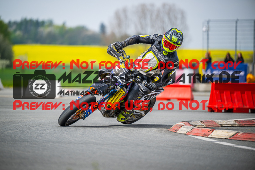 MaZZes_FotoMatrix_230507_9401 | S4