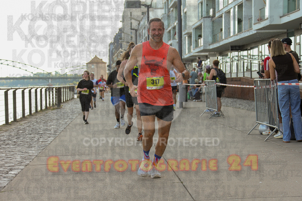 250920_1452_EX1_8032 | Sportfotografie im Rhein-Sieg Kreis, Köln, Bonn, NRW, Rheinland Pfalz, Hessen, etc. Unser Tätigkeitsfeld umfasst den Laufsport vom Volkslauf über den Marathon, Duathlon, Triathon bis zum Ultralauf wie Kölnpfad Ultra oder Schindertrail.